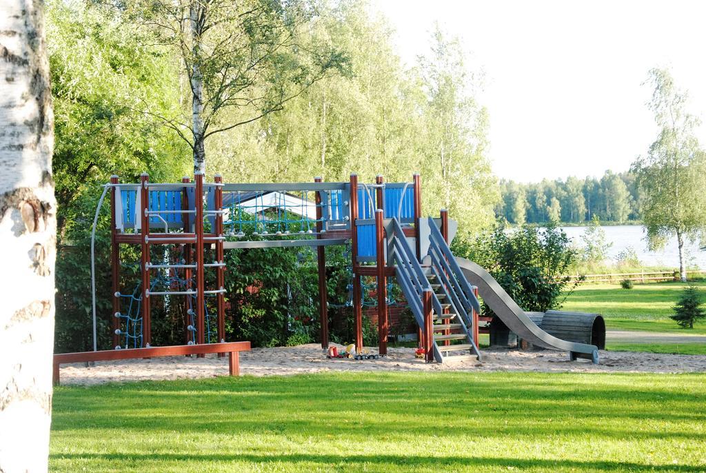 Tastulan Lomakylae Hotel Kaustinen Exterior photo